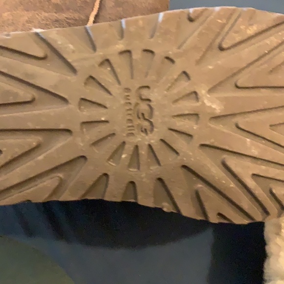 Ugg Brown Leather Boots Size 7 - Picture 2 of 4